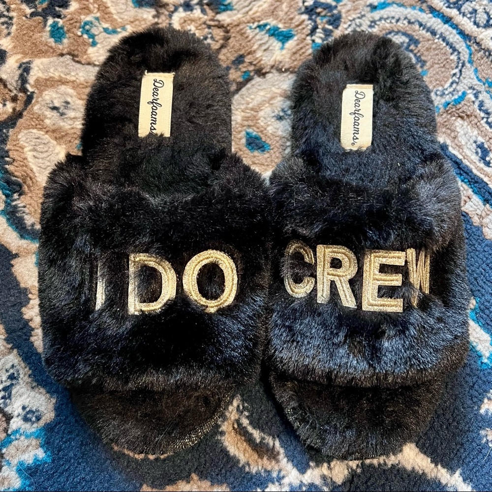 “I do crew” dearfoams slippers
